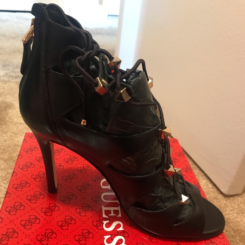 Guess Legari Black 8M